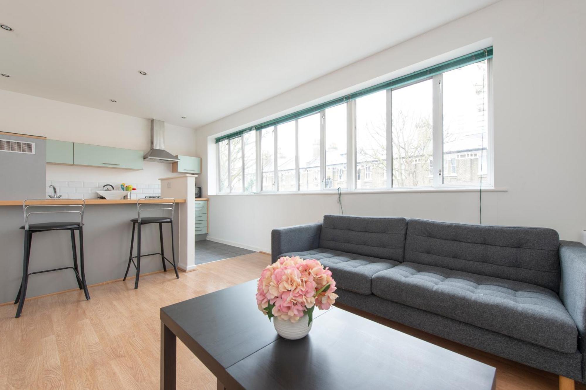 Modern Luxury Apartment By Bow Road Station Londýn Exteriér fotografie