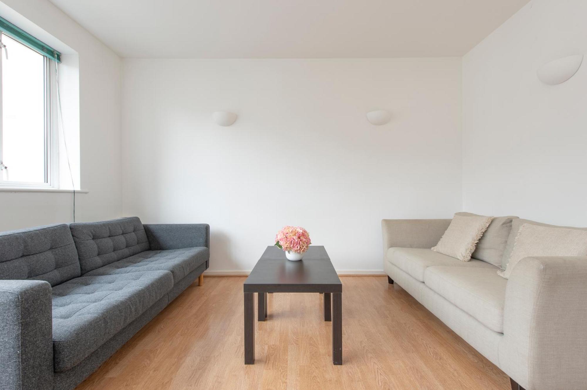 Modern Luxury Apartment By Bow Road Station Londýn Exteriér fotografie